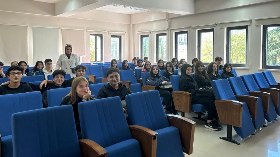 11-12 Dil Sınıflarımızla Trabzon Üniversitesini Ziyaret Ettik