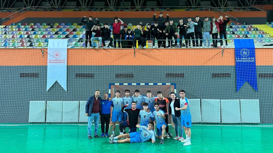 Futsal Erkek Takımımız Üst Turda