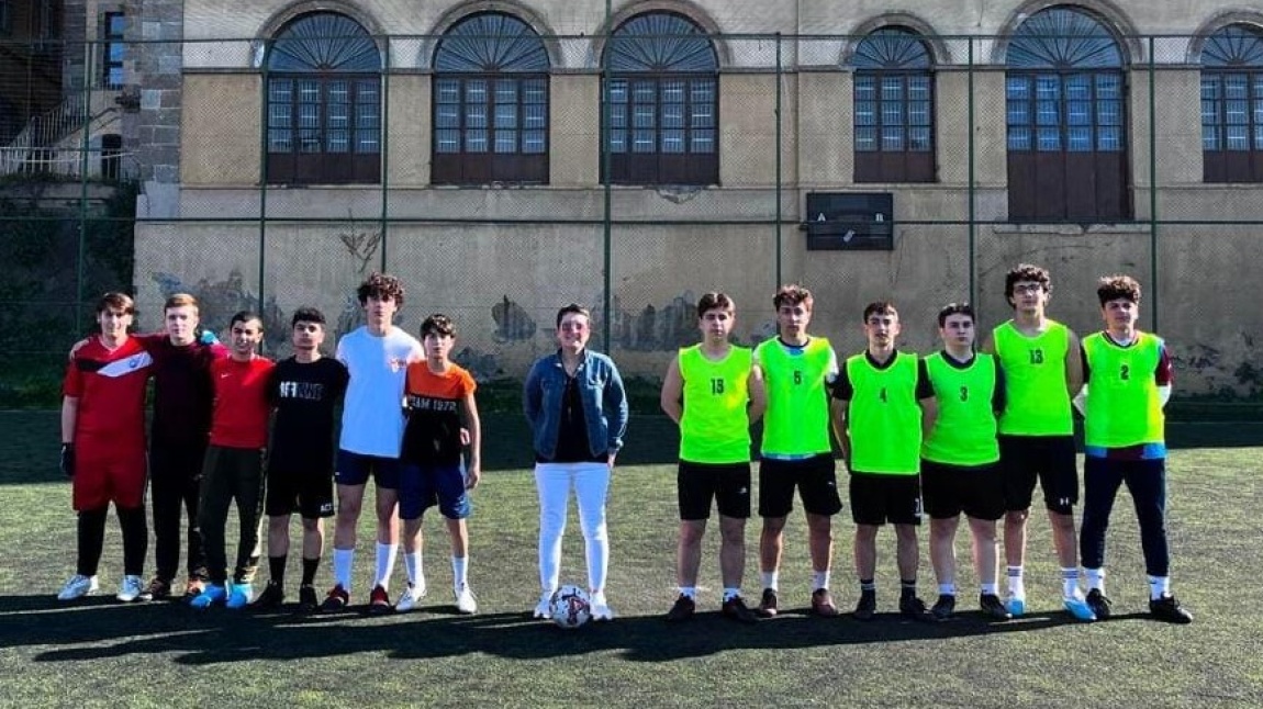 19 Mayıs Gençlik Haftası Futbol Turnuvası Başladı